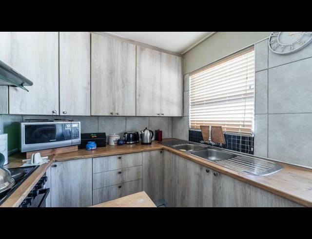 3 BEDROOM HOUSE FOR SALE IN BOTHASIG